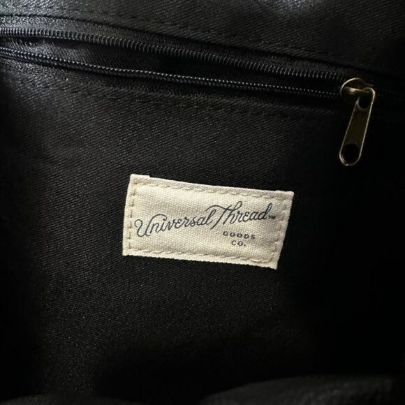 Universal Thread- Drawstring Closure Shoulder Bag HoBo winter basics - Picture 10 of 14